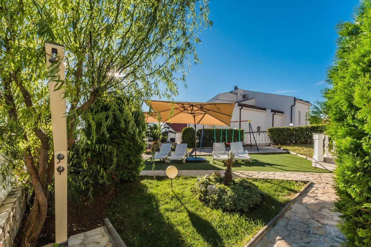 Villa Mara Цриквениця Екстер'єр фото